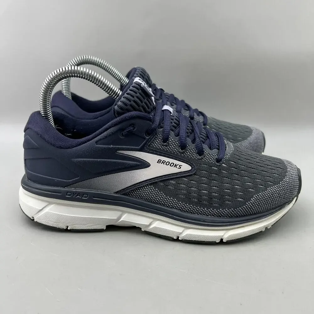 Brooks Dyad 11 Running Shoes Women Size 7 B Gray White Comfort Cushion Sneakers